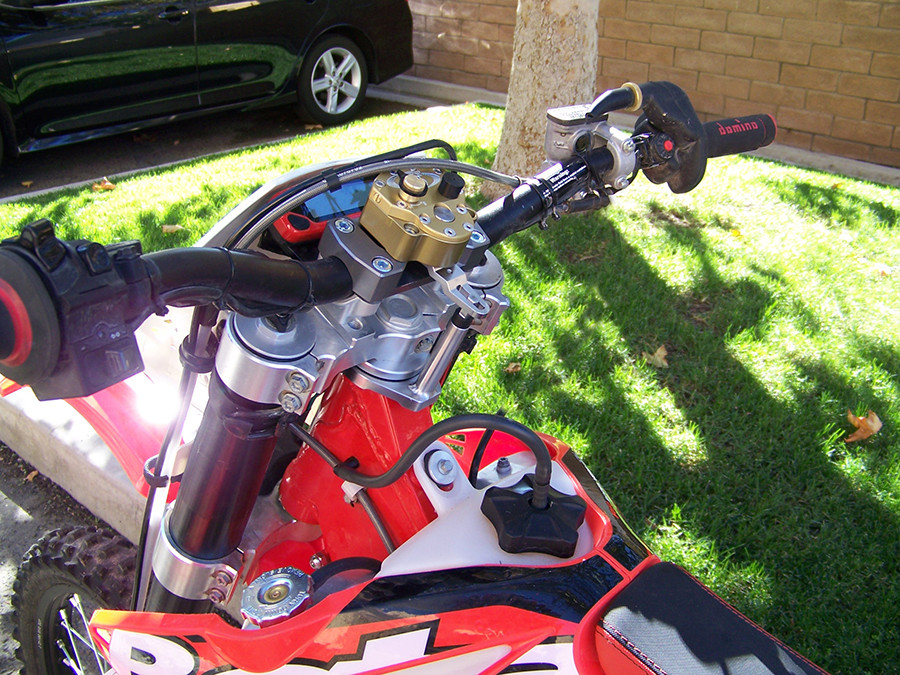 Scott's Steering Stabilizer Kit - Beta 300 Xtrainer (All Years)