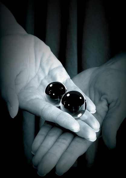 Ffle Glass Ben Wa Balls Medium Black Ffle Glass Ben Wa Balls Medium Black
