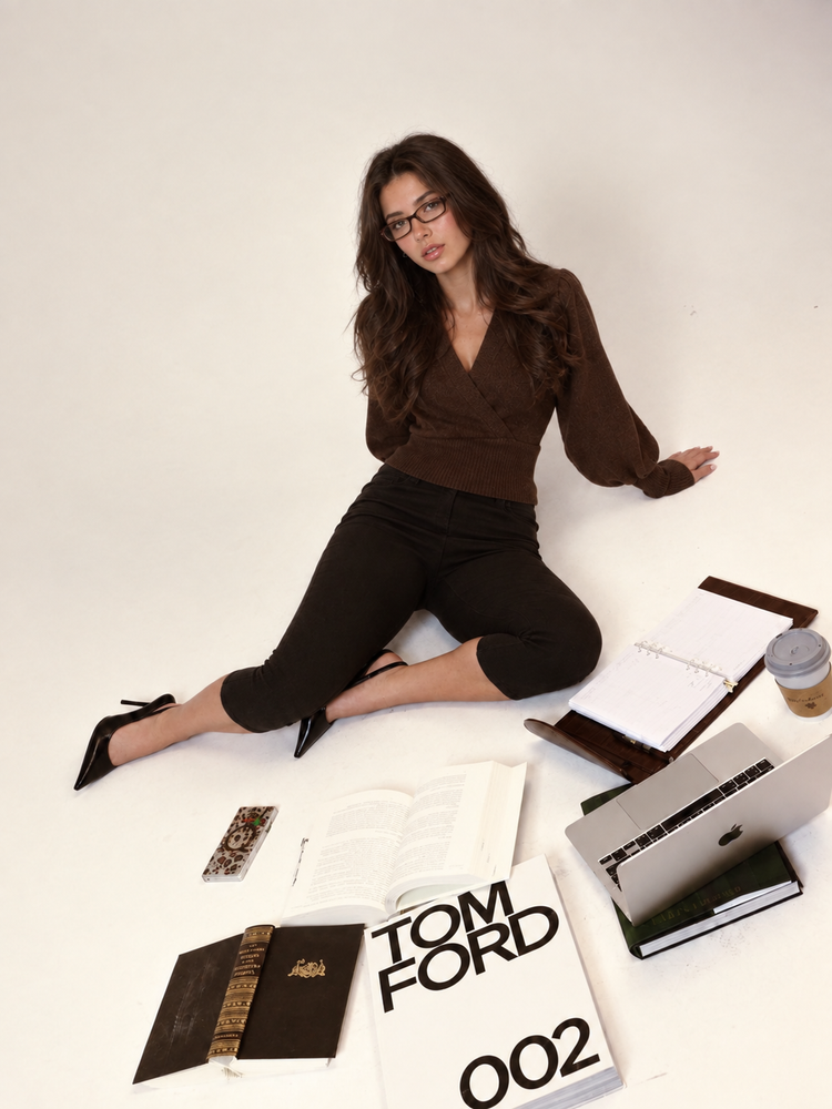 Long-sleeve halter top with a fitted waist brown