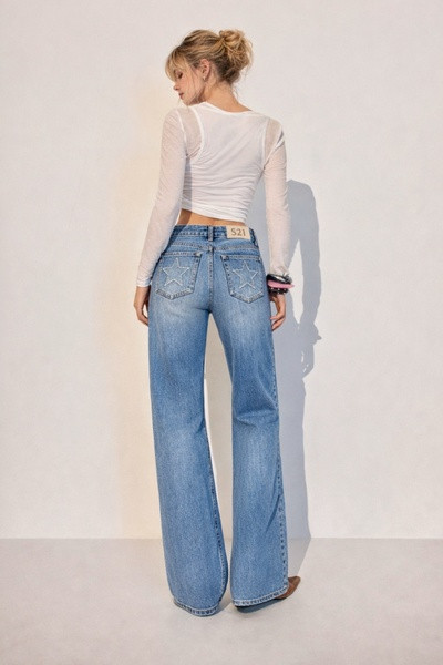 High-waist wide Leg jeans with star back pockets