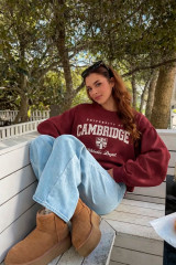 Sweatshirt with embroidery
