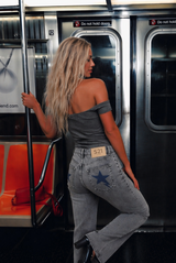 Wide leg with detail on the back pockets