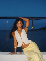Pleated top with ties in front white