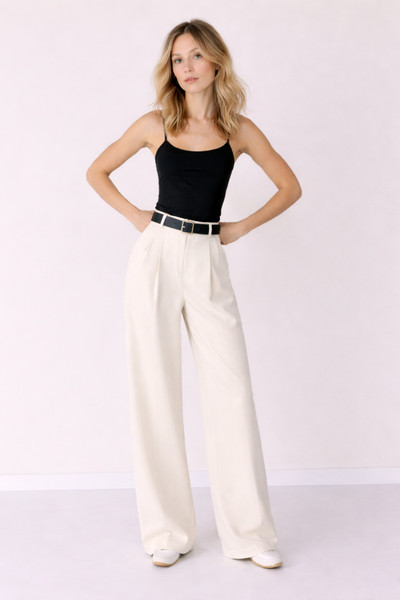 Maxi trousers with plates and belt white
