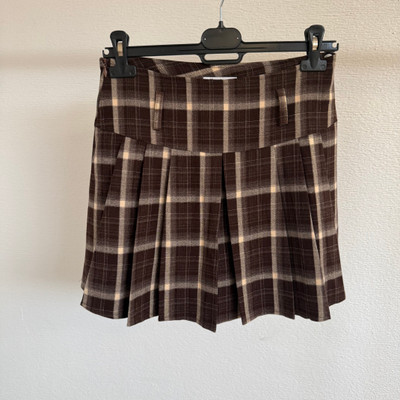 Falda corta con estampado de cuadros