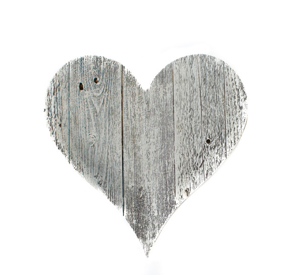 18" Rustic Farmhouse White Wash Wooden Heart