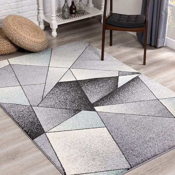 4 x 6 Gray and Blue Prism Pattern Area Rug