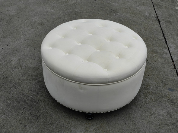 30-Inch Ivory Round Storage Ottoman Coffee Table with Button Tufting and Tufting