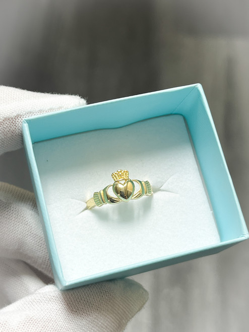 14kt Yellow Gold Claddagh Ring - Size 8