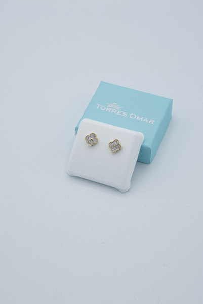 10kt Natural Diamond Clove Stud Earrings 