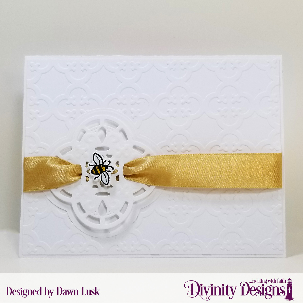 QUATREFOIL (EMBOSSING FOLDER/DIE DUO)