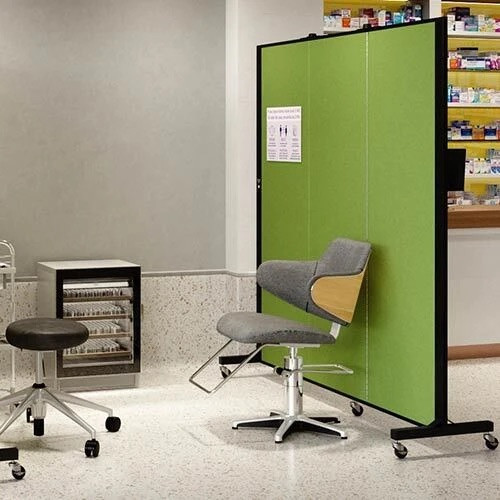 Building Trust and Privacy in a Pharmacy with Medical Room Dividers