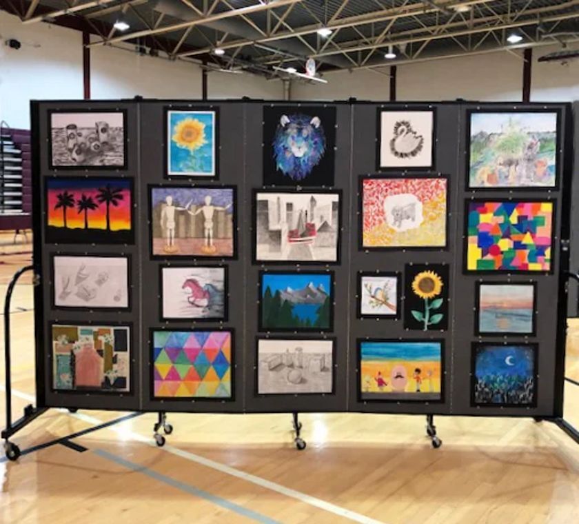 Replacing Old Exhibition Panels With Mobile Room Dividers