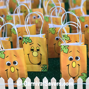 close-up-pumpkin-prize-booth.jpg