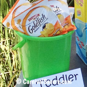 Rubber Duck Pond, Texas State Fair game of duck fishing., GreenGrassyField