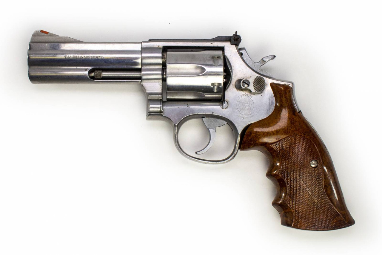 S&W 686-1 357 MAG 4 BARREL HARDWOOD GRIPS STAINLESS STEEL REVOLVER