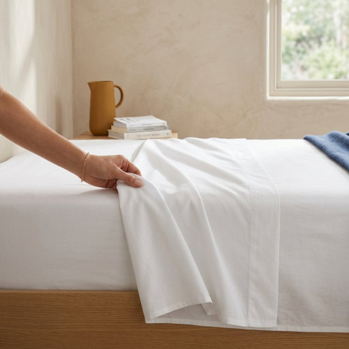 200tc-cotton-percale-flat-sheet-on-bed-white-bedding