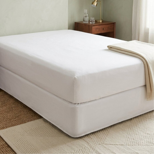 300-thread-count-fitted-sheet-on-bed-white-cotton-sateen