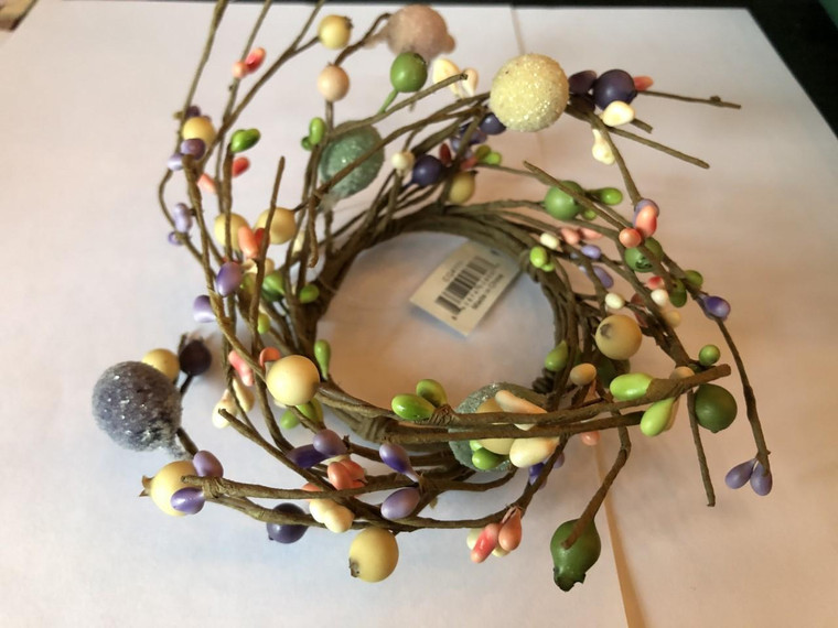 2.5" Eggs w/ Pip Berries Candle Ring