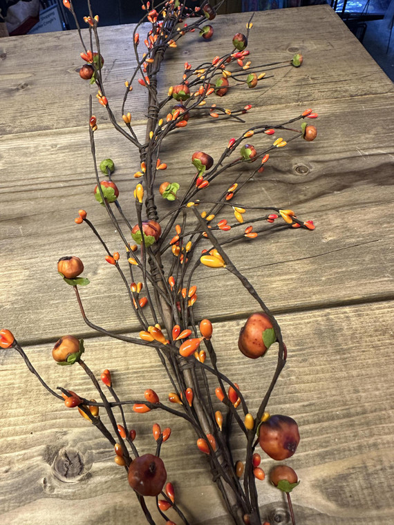 Mini Pumpkin and Burnt Orange & Yellow Pip Berries 4' Garland