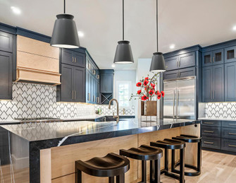 Small Trapezoid Pendant (254|CER-6425-PWGN-NCKL-BKCD)