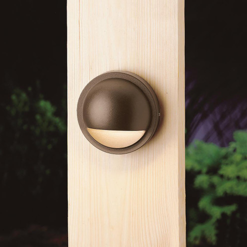 Half-Moon LED Deck Light (2|15764AZT27R)