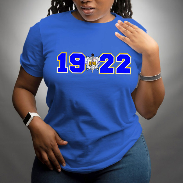 Sigma Gamma Rho Year Crest T-Shirt