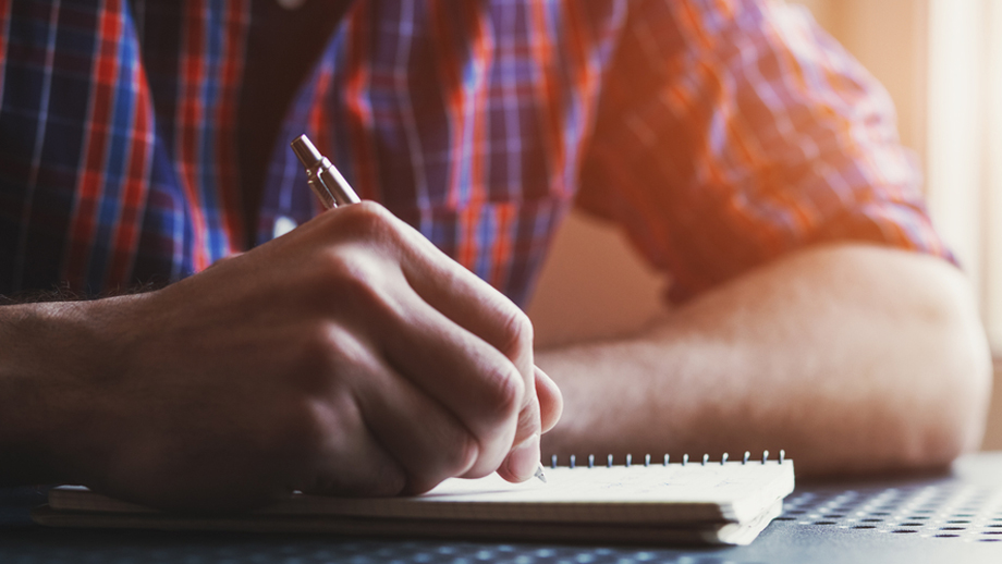 Create an ‘Accountability Journal’ to Kick Your Smoking Habit for Good