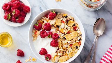 5 Healthy Snacks to Help You Deal With Cravings