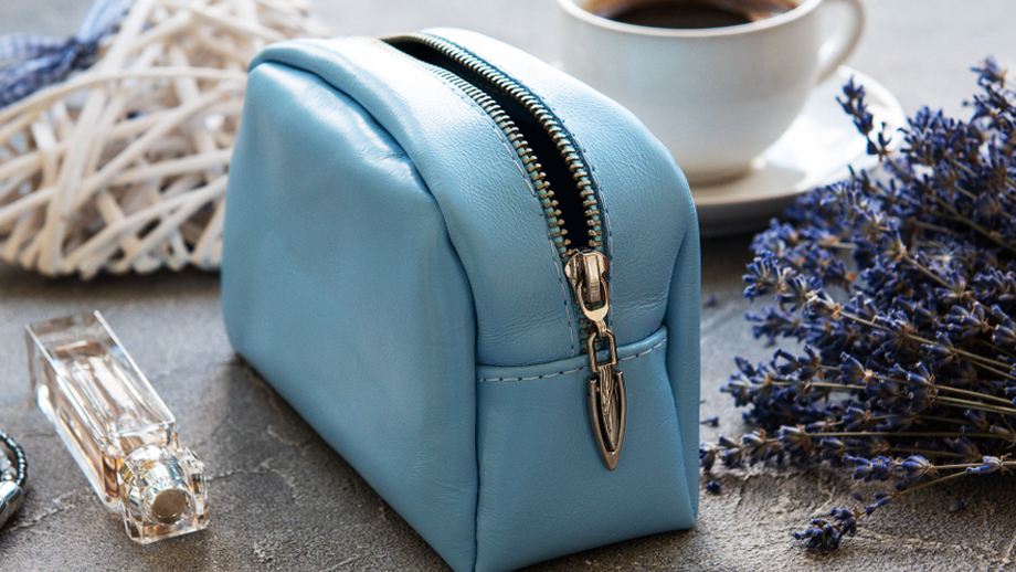 A commitment kit in the purse to help you stop smoking.