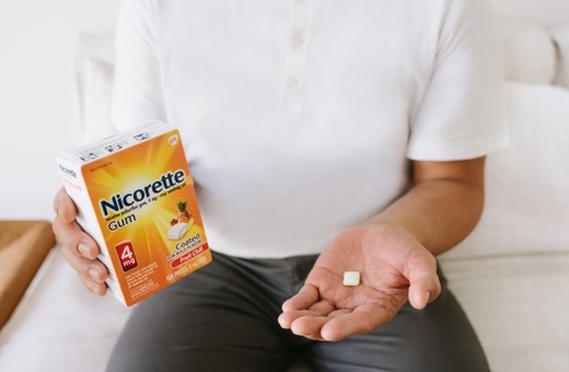 Man embraces woman, both aren't thinking of smoking