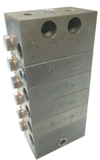 DPX8-16 Alemlube 16 outlets (8 section);