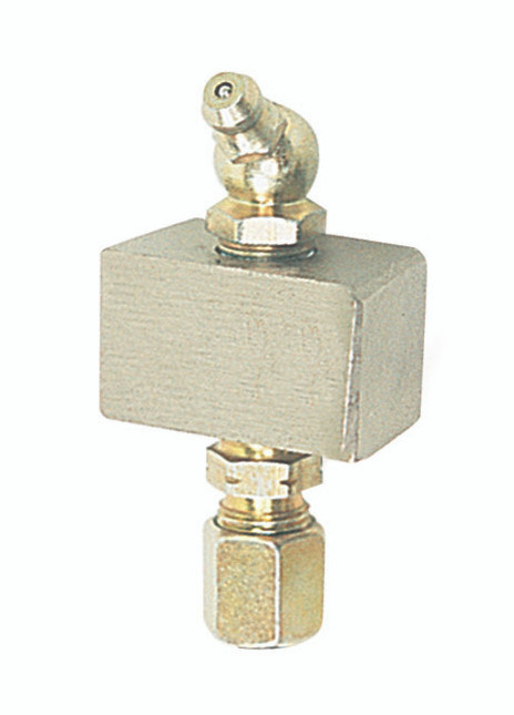 6131 Alemlube Header block 1 outlet c/w 6mm fittings and grease nipples;