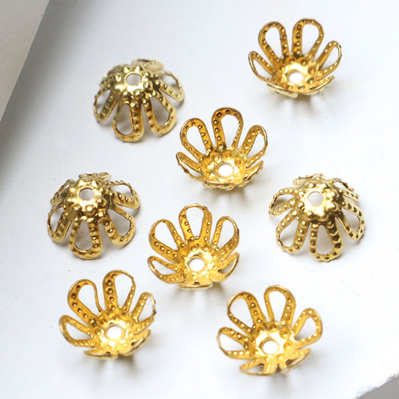 Wholesale Beebeecraft 24Pcs/Box 4 Style Bead Caps 18K Gold Plated Brass  Flower Beads Caps for Bracelet Necklace Earrings Jewelry Making Supplies 