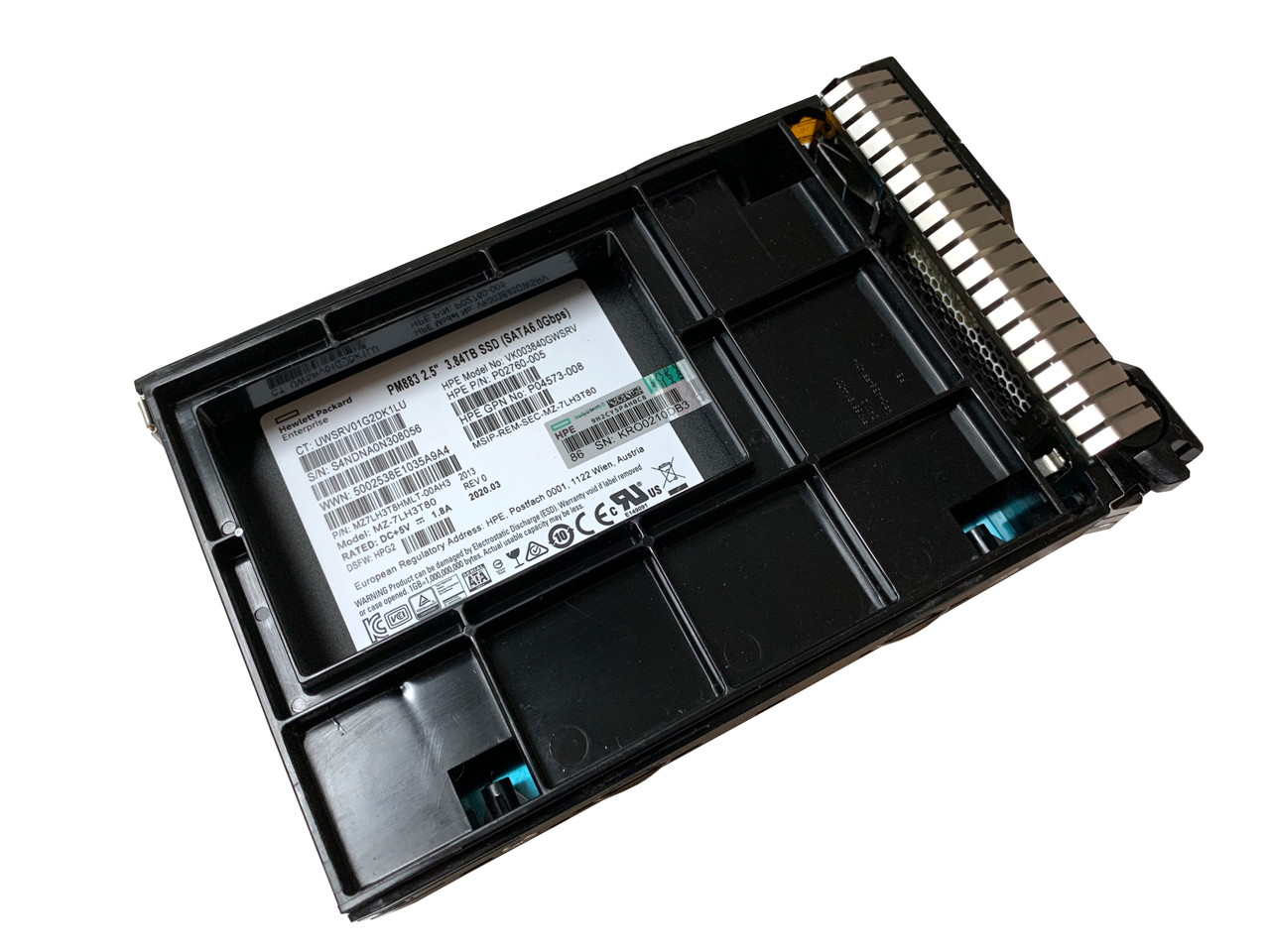 HPE Hewlett Packard Enterprise disque SSD 2.5 1,6 To (P51459-B21)