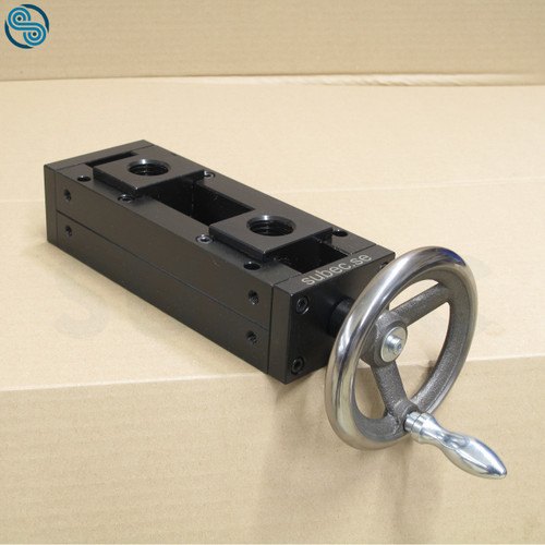 Block L=250 with hand wheel, without rollers; For M30