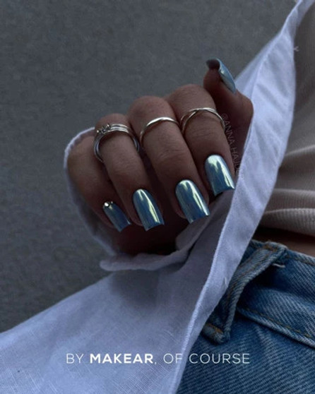 Makear SFX Liquid Dust BP04 chrome‑glass finish on nails