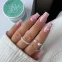 YOSHI GO SHAPE Gel No6 pink square pearl nails with product jar