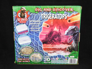 Dig and Discover Triceratops Kit