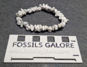 White Howlite chip bracelet White Howlite chip bracelet
