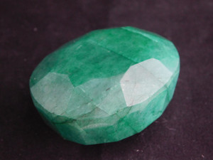 Display Emerald Facet