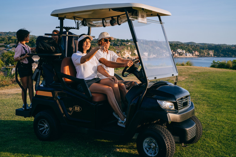 5 Reasons Why You Need a Custom Golf Cart