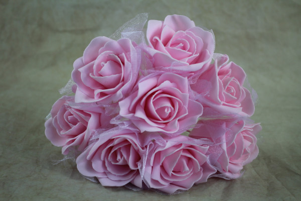 Colourfast Foam Roses with Tulle Wrap L 8cm Pk8 Baby Pink