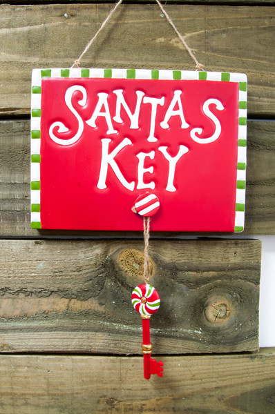 26cm santas magic key wall decoration