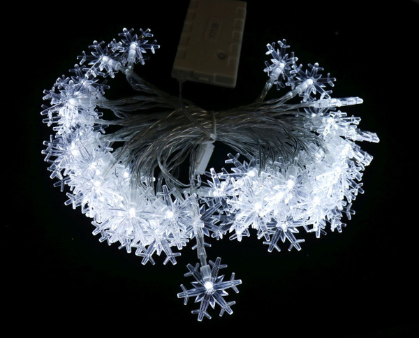 LED TIMER SNOWFLAKE LIGHTS 50 WHITE