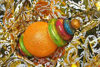 Premo! Glitteratti Holiday Ornament Tutorial Freebie