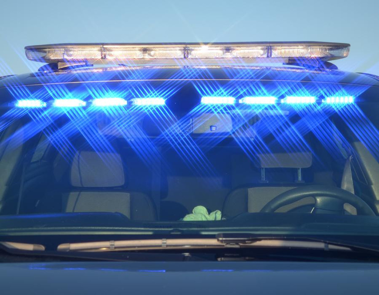 Sound-off Ford Law Enforcement Interceptor Sedan (Taurus) n-Force Interior Front Facing LED Light Bar, Single Color, R/B/R/W/W/R/B/R, 2010-2019 Ford Interceptor Sedan / Taurus, ENFWBRFF05