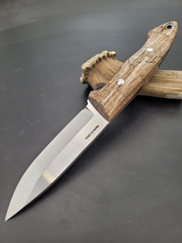 Field Scout handmade bushcraft knife by QuickHatch Knife Co. in Idaho, built for hunting, camp chores, and outdoor use.