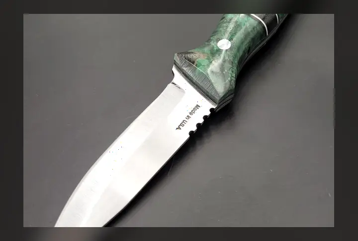Quickhatch custom knife handle with green buckeye burl scales