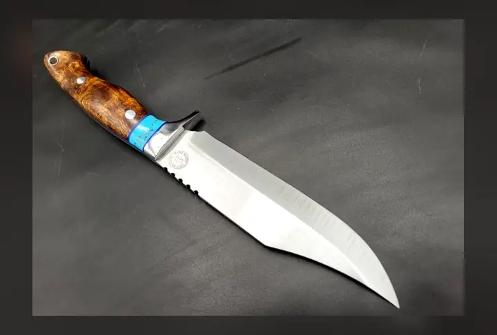 Quickhatch custom Highwayman knife showing handmade handle and blade details